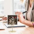 10Pcs Tulip Note Holder Metal Place Card Holder Mini Photo Holder Flower Pick Clips Place Card Stand Menu Memo Clips. 