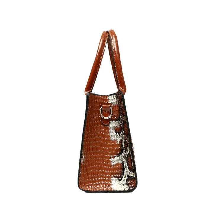 Women's%20large-capacity%20contrasting%20snake%20print%20premium%20sense%20commuter%20bag%20Business%20commuter%20PU%20shoulder%20crossbody%20tote%20bag%20-%20Image%205