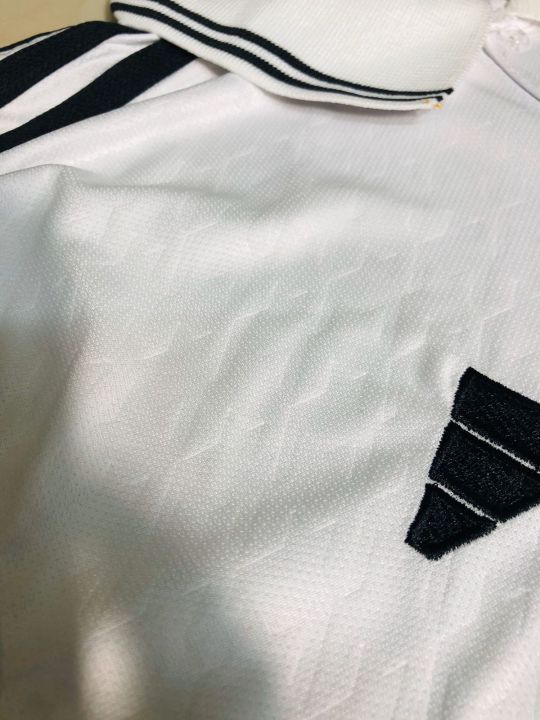 Realmadrid%20PREMIUM%20QUALITY%20home%20KIT%20NEW%20JERSEY%20-%20Image%205