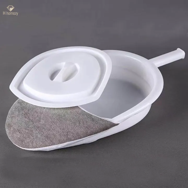 Portable%20Bedpan%20with%20Handle%20Durable%20Home%20Use%20Smooth%20Bed%20Pans%20for%20Elderly%20Men%20-%20Image%204