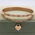 Design Luxury Brand Bracelet Women Hanging Heart Label Forever Love Pulseira Titanium steel Bangle Bracelets For Women Jewelry.