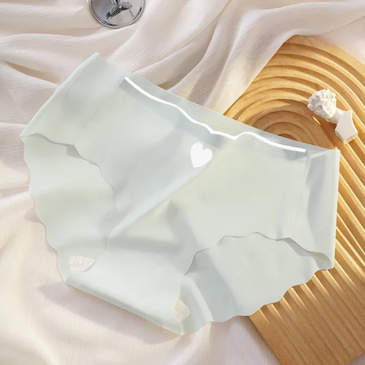 Ice%20Silk%20Underwear%20Girl%20Student%20Japanese%20Style%20Traceless%20Cute%20Mid-Waist%20Hip%20Lifting%20Summer%20Cool%20Antibacterial%20Underwear%20Heart%20Peach%20Underwear%20-%20Image%207