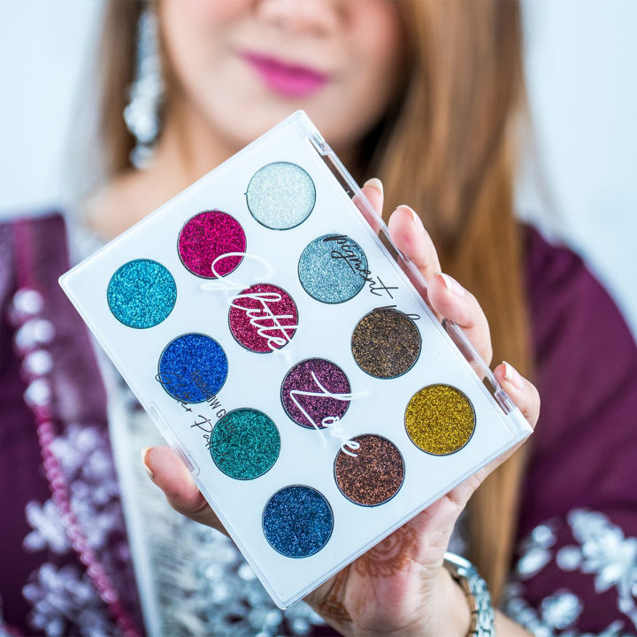 Pigment%20Play%2012%20Color%20Glitter%20Palette%20-%20Eyeshadow%20Palette%20-%20Image%202
