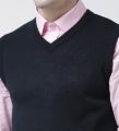 Men's Fashionable sleeveless sweater .. 