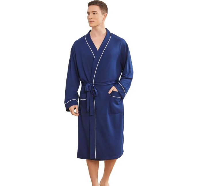 Chic%20&%20Comfy:%20Men%E2%80%99s%20Kimono%20Bathrobe%20for%20Warm%20Weather%20Lounging%20-%20Image%204