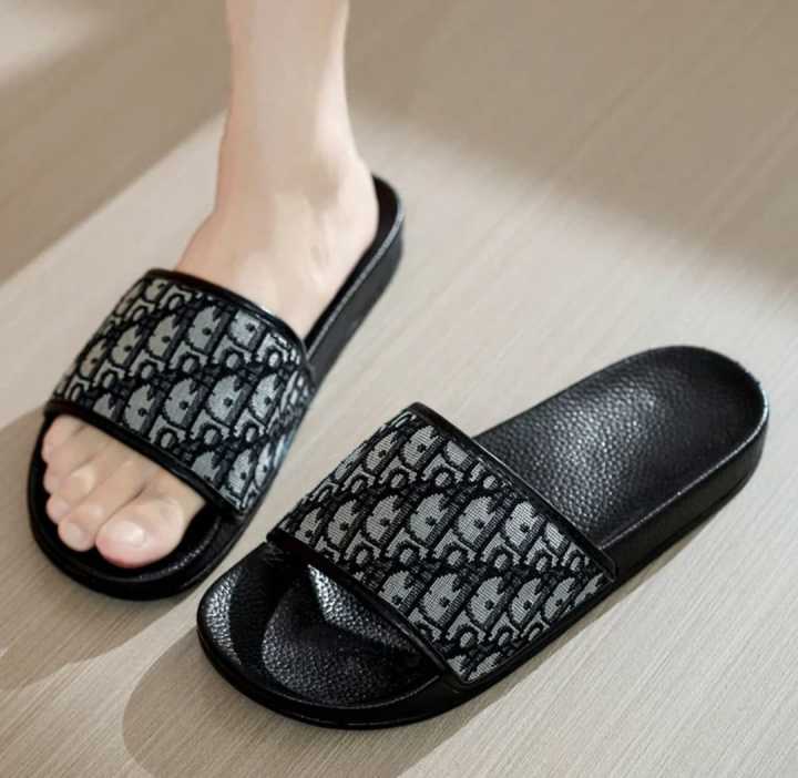 Summer%20Men%20Slippers%20Fashion%20Slip%20on%20Sandal%20Flat%20Heel%20Outdoor%20Casual%20Beach%20Slides%20Shoes%20Flip%20Flop%20Fashion%20Sandals%20Men%20S013%20-%20Image%202