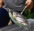 Small Stainless Steel Barbecue fish net grilled fish clip large fish BBQ net. 