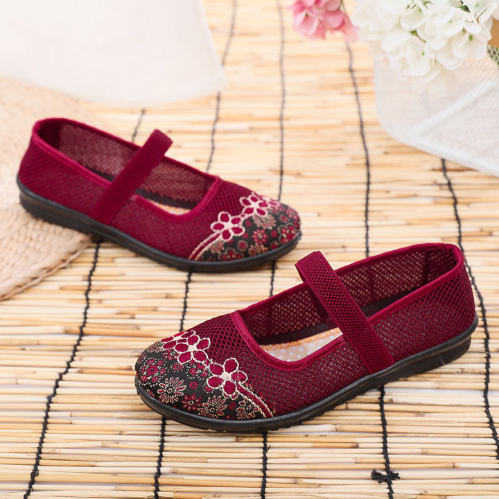 Women's%20Knitted%20Shoes%20with%20PVC%20Outsole,%20Comfortable%20and%20Durable%20-%20Image%203