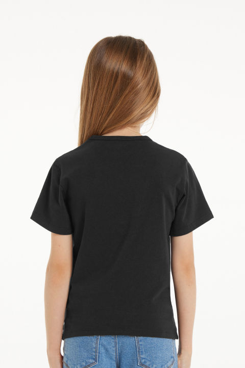 Pack%20of%202%20Pcs%20Girls%20Basic%20Round%20Neck%20Cotton%20T-Shirt%20From%20Levin%20-%20Image%207