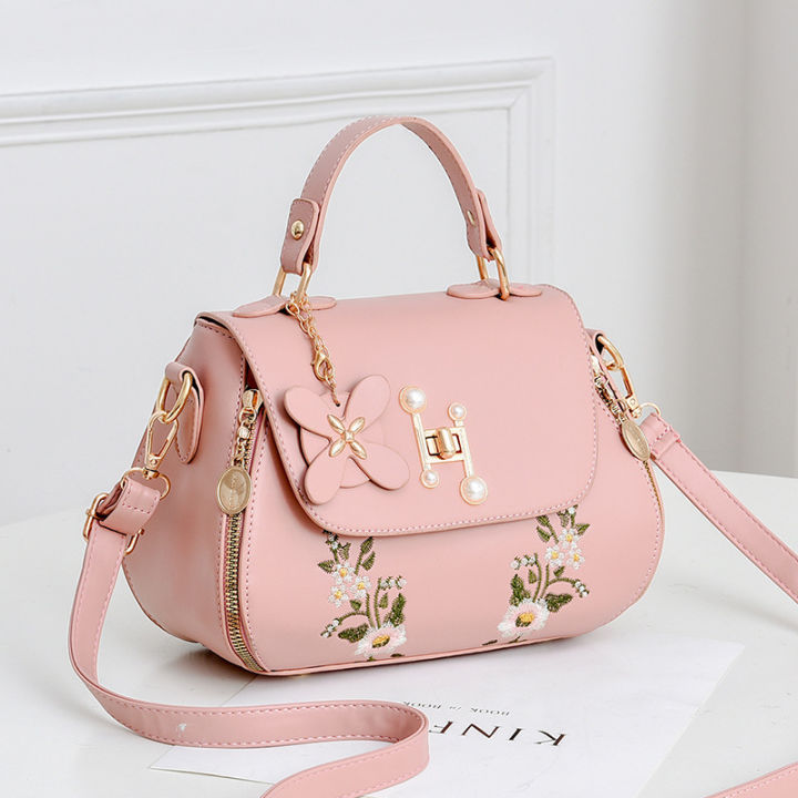 Simple%20and%20fashionable%20embroidered%20bucket%20bag%202022%20autumn%20new%20handbag%20bag%20sweet%20lady%20shoulder%20crossbody%20bag%20-%20Image%206