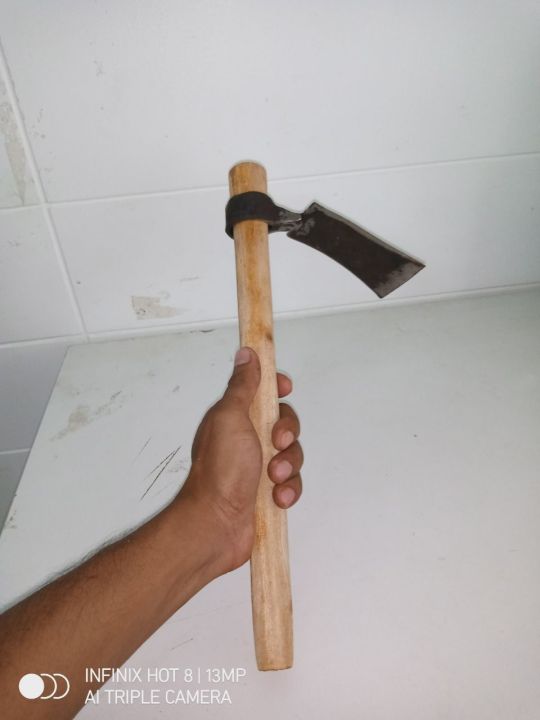 Garden%20Hoe%20Spade%20with%20Wooden%20Handle%20Agricultural%20Tool%20-%20Image%204