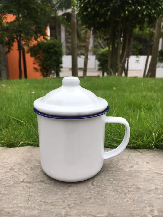 rust%20free%20good%20370ml%20unbreakable%20nostalgic%20cookable%20heatable%20enamel%20tea%20mug%20with%20lid%20blue%20rim%20on%20mug%20and%20lid%20-%20Image%205
