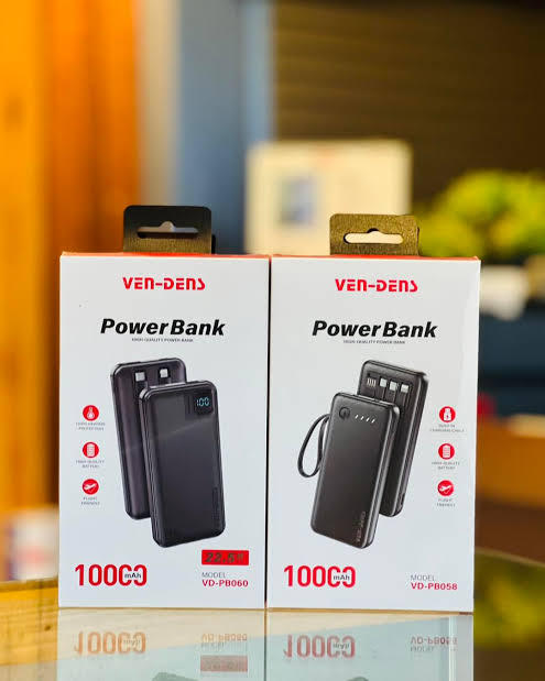 Vendens%2010000%20mah%20&%2020000%20mAh%204%20in%201%20fast%20charging%20power%20bank%20%20(premium%20quality)%20-%20Image%204