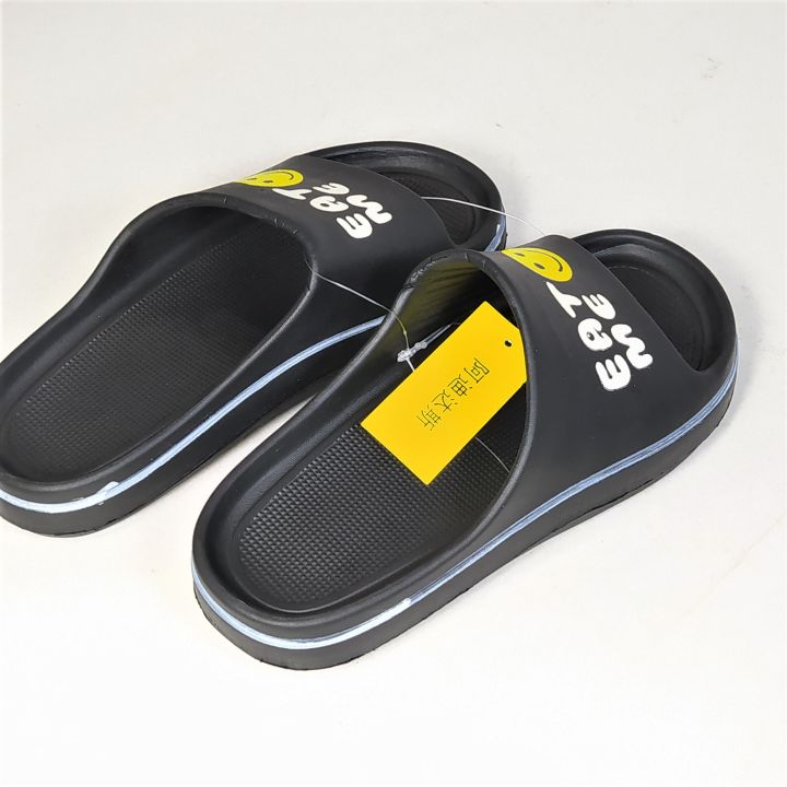 Comfortable%20%20Slipper%20Sandal%20for%20Men,%20%20Unique%20quality%20and%20design%20different%20from%20other%20(02%20random%20color.)%20-%20Image%203