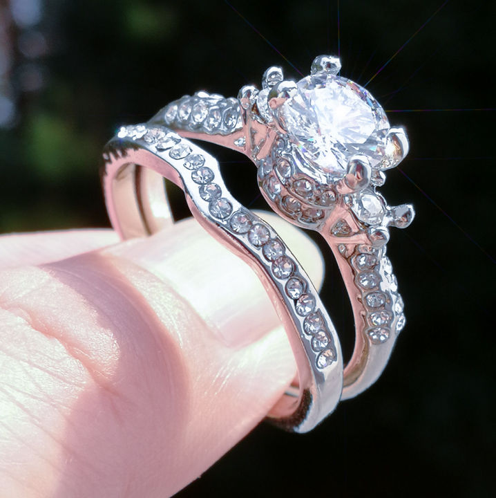 Luxury%20Jewelry%20Zircon%20Wedding%20Couple%20Rings%20For%20Women%20Engagement%20and%20Wedding%20Ring%20Set%20-%20Image%204