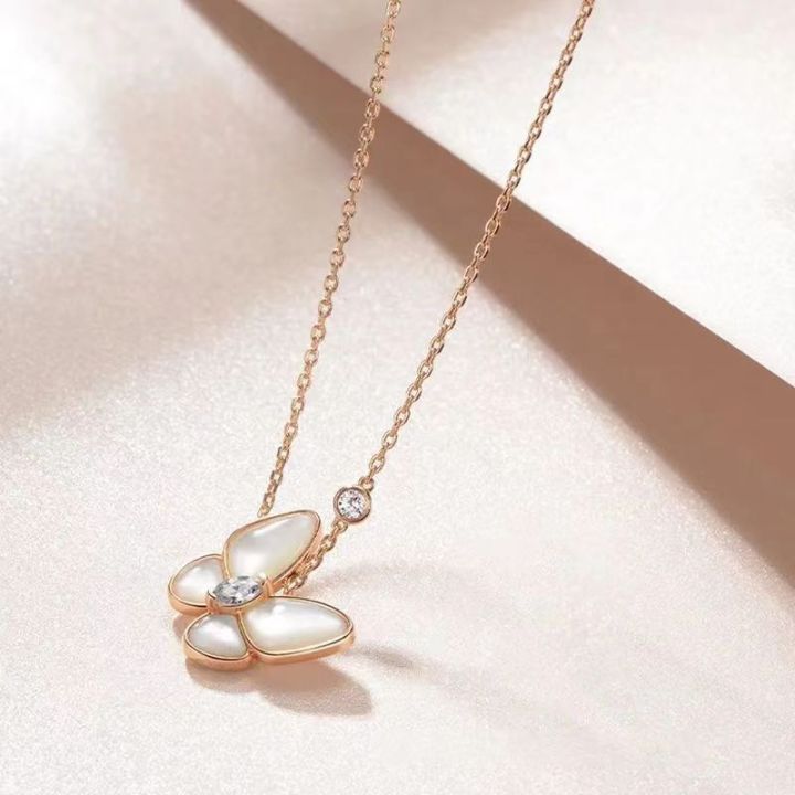 French style white mother-of-pearl butterfly necklace for women, light luxury, niche and high-end, a birthday gift for best friend or girlfriend