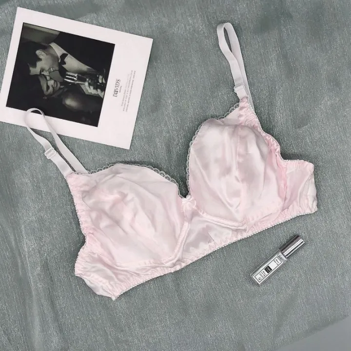 Silk%20Bra%20Double-Sided%20Mulberry%20Silk%20Smooth%20Satin%20Double-Sided%20Silk%20Wireless%20Sponge-Free%20Bra%20Big%20Chest%20Underwear%20for%20Women%20-%20Image%203