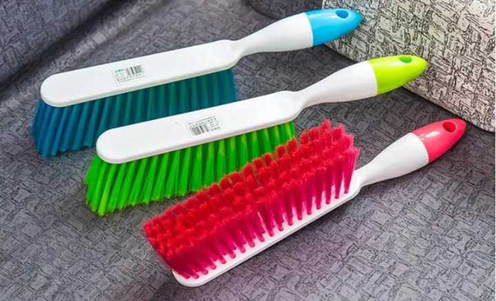 1PC Household Plastic Brush Dust-removing Bed Brush Cleaning Brush Bed Broom Plastic Anti-static Brush Random Color/325