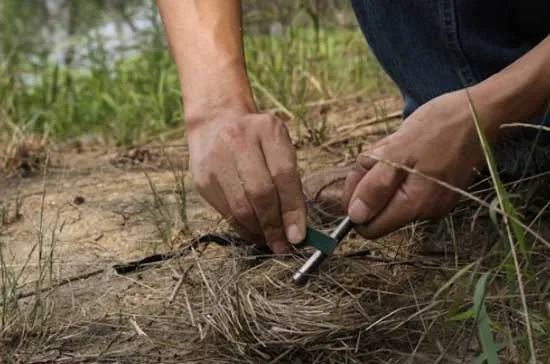 Emergency%20Fire%20Starter%20/%20Magnesium%20Flint%20-%20Image%205