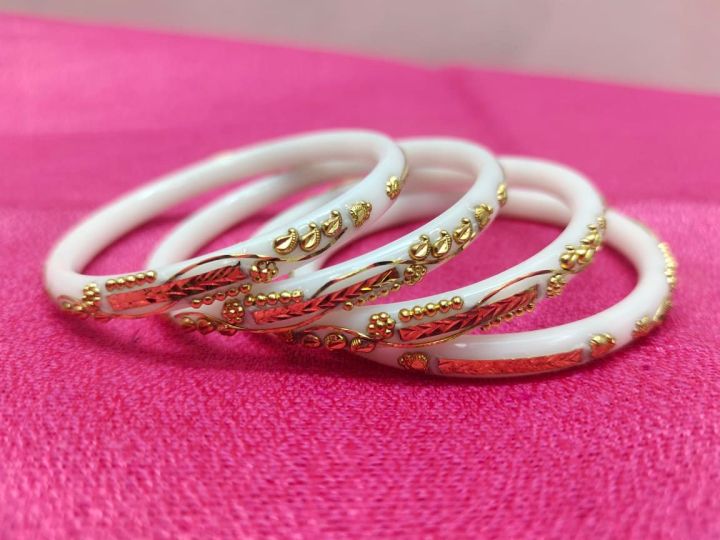 White%20Shakha%20Pola%20Bangles%20for%20Women%204%20Pcs%20Plastic.%20Party%20,%20Wedding%20,%20Anniversary%20,%20Druga%20Puja%20&%20All%20Time%20Use%20Sakha%20Bangles.%20Model:CD160.%20-%20Image%204