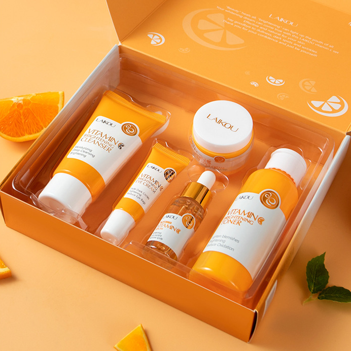 Laikou%20Vitamin%20C%20Skin%20Care%20Combo%20Set-%205%20Pcs%20-%20Image%202