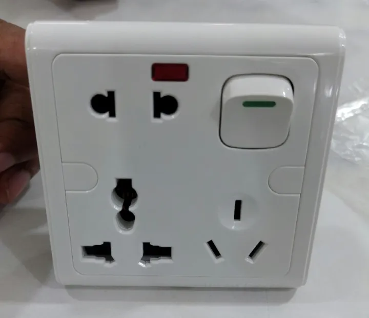 Wener%20Plus%208%20pin%20Multi%20Switch%20Socket%20-%20Image%202