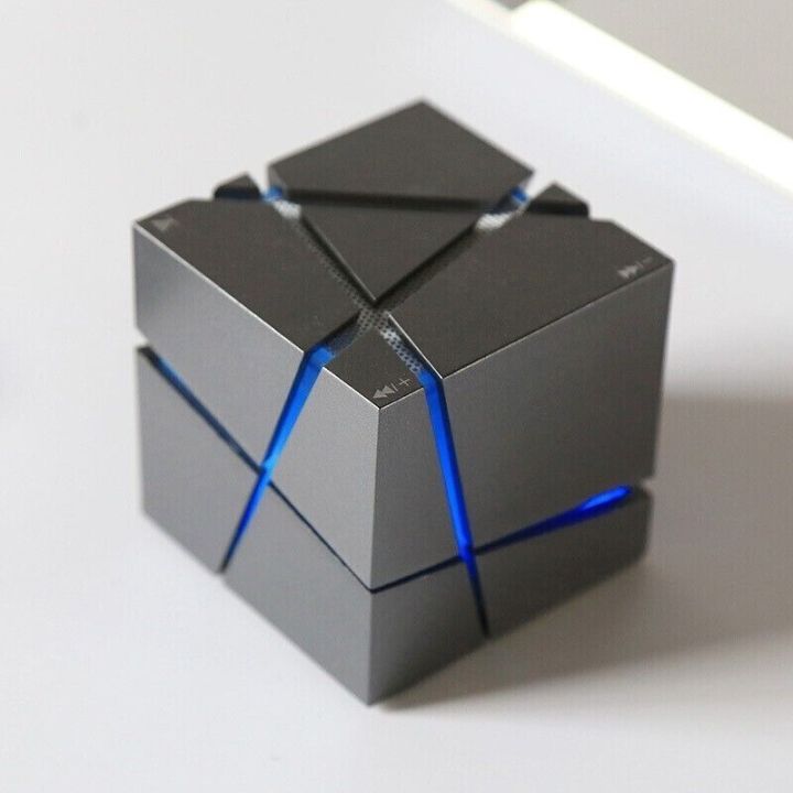 Rubik's Cube Portable Mini Bluetooth Speaker LED Stereo Speaker Mp3 Player Subwoofer Speaker Bluetooth Speaker