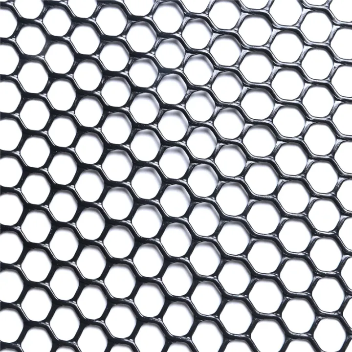 Reusable%20Plastic%20Chicken%20Wire%20Fence%20Mesh(Black)%20-%20Image%207