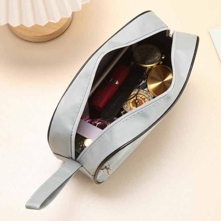 Men's%20Travel%20Cosmetics%20Waterproof%20Travel%20Bag%20Men's%20Makeup%20Bag%20Travel%20Makeup%20Storage%20Waterproof%20Toiletry%20Bag%20-%20Image%203