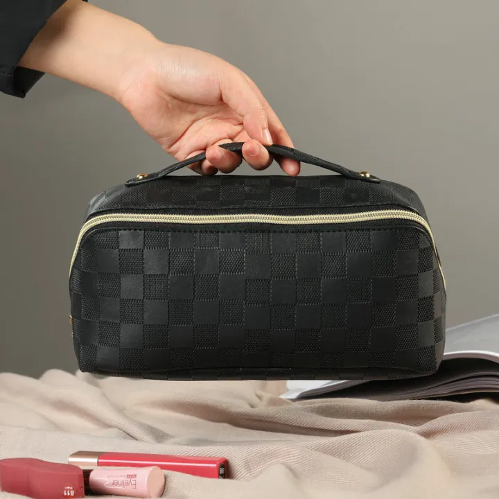 Simple%20checkered%20net%20red%20pillow%20makeup%20bag,%20high%20value,%20portable,%20waterproof,%20multi-functional%20washing%20and%20storage%20bag%20cross%20-%20Image%203