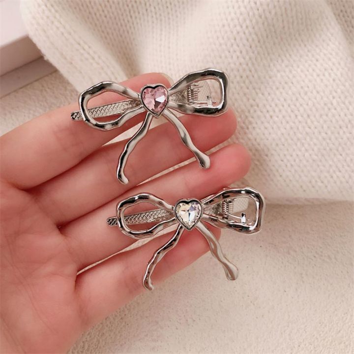 Metal%20Butterfly%20Bow%20Heart%20Hairpins%20Barrettes%20Women%20Y2K%20Korean%20Fashion%20Kpop%20Hair%20Clip%20Accessories%20-%20Image%207