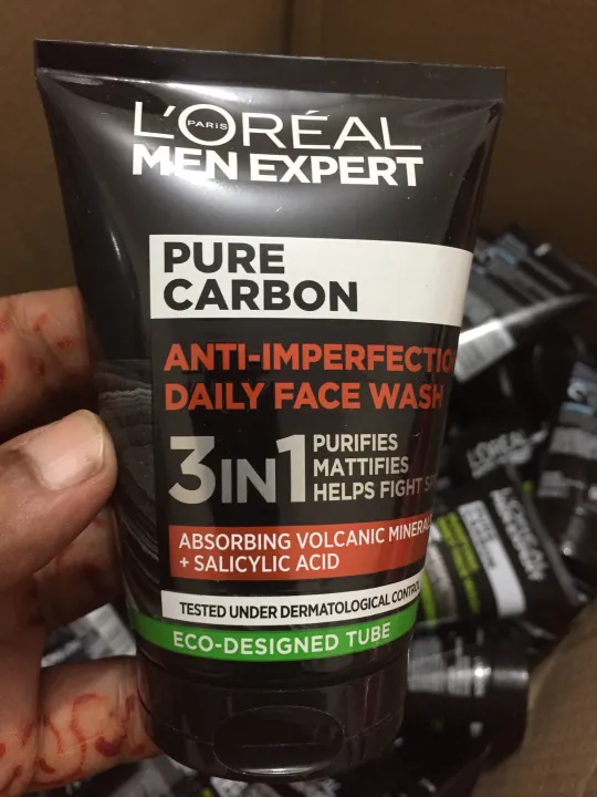 Men%20Expert%20Pure%20Carbon%203%20In%201%20Face%20Wash%20100ml%20UK%20-%20Image%204