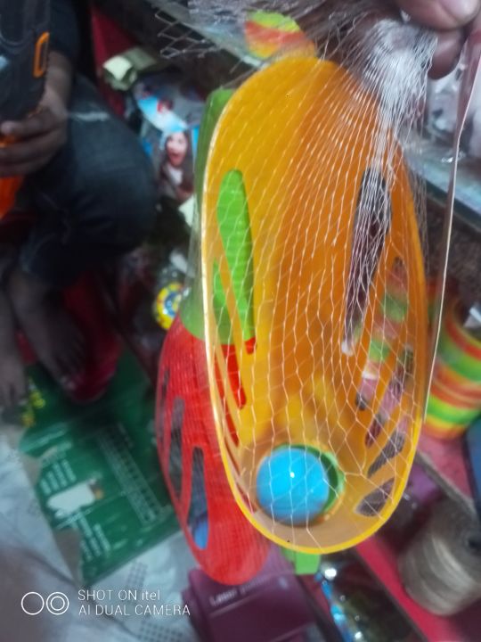 Kids%20Toss%20&%20Catch%20Ball%20Game%20Set,%20Catcher%20Scoop%20Toss%20Toy%20for%20Children%20Outdoor%20Garden%20Backyard%20Play%20Activity%20-%202%20Rackets%204%20Balls%20-%20Image%202