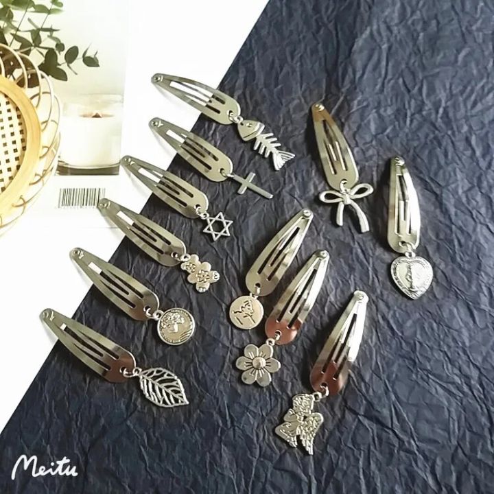 Goth%20Hair%20Clips%20For%20Women%20Harajuku%20Metal%20Chains%20Gothic%20Hair%20Pins%20Girl%20Punk%20Cross%20Vintage%20Hair%20Accessories%20Y2K%20Fashion%20Jewelry%20-%20Image%206
