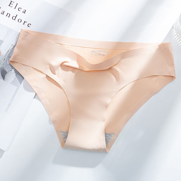 Ultra-Thin%20Seamless%20Ice%20Silk%20Panties%20%E2%80%93%20Soft%20&%20Breathable%20Comfort%20for%20Women%20-%20Image%204