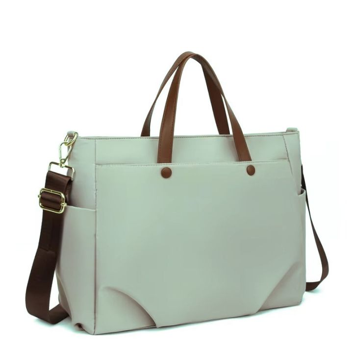 Ladies%20Crossbody%20Shoulder%20Bag%20/%20Trendy%20Fashionable%20and%20Stylish%20Party%20Bag%20/%20Exclusive%20&%20Premium%20Quality%20Shoulder%20Bag%20For%20Woman%20-%20Image%204