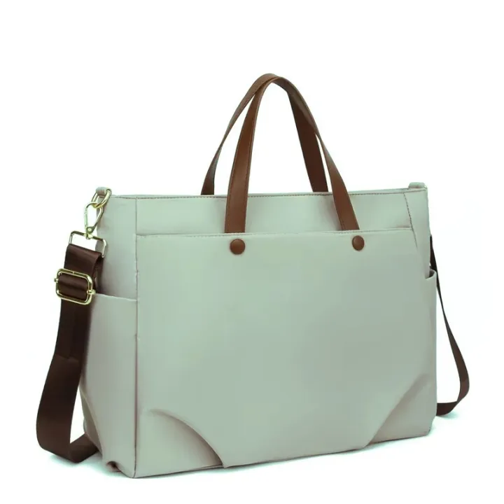 Ladies%20Crossbody%20Shoulder%20Bag%20/%20Trendy%20Fashionable%20and%20Stylish%20Party%20Bag%20/%20Exclusive%20&%20Premium%20Quality%20Shoulder%20Bag%20For%20Woman%20-%20Image%204