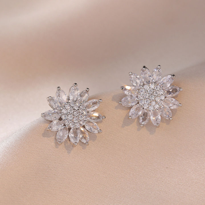 Luxury%20White%20Zircon%20Big%20Sunflower%20Stud%20Earrings%20and%20Pendants%20Stainless%20Steel%20Chains%20Necklaces%20For%20Women%20Bridal%20Jewelry%20Sets%20Gift%20-%20Image%205