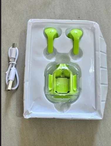 Ultrapods%20Max%20True%20Wireless%20Earbuds%20with%20Display%20Transparent%20Design,%20Water%20Proof,%20Bluetooth%205.3%20-%20Image%203
