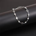 New Bracelet Sweet INS Love Heart Hollow Heart Bow Bracelet Jewelry for Daily wear Party accessory Gift for her Fashion enthusiasts Jewelry collection.