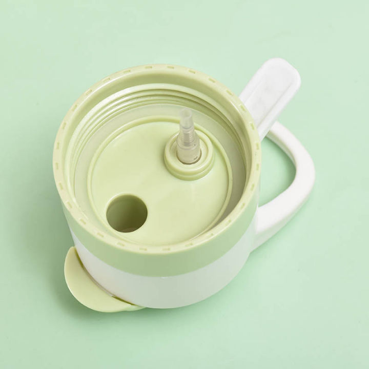 700ml%20Spray%20Water%20Bottle%20Large%20Capacity%20Portable%20Outdoor%20Sport%20Drinking%20Bottles%20-%20Image%205