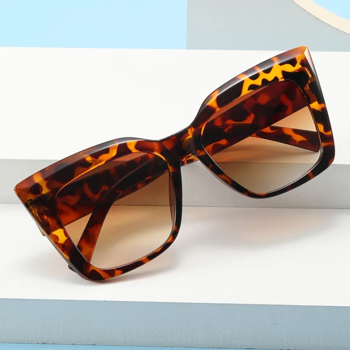 Oulaiou%205284%20Leopard%20Print%20Butterfly%20Large%20Frame%20Sunglasses%20Women's%20Plain%20Glasses%20Men's%20Fashionable%20Catwalk%20European%20and%20American%20Cross-Border%20Sunglasses%20-%20Image%202