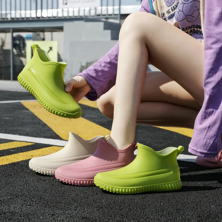 Rain%20Boots%20Women's%20Lightweight%20Kitchen%20Work%20Non-Slip%20Rain%20Boots%20Korean%20Style%20Wear-Resistant%20Rain%20Shoes%20Fleece-Lined%20Short%20Women's%20Rubber%20Shoes%20-%20Image%203