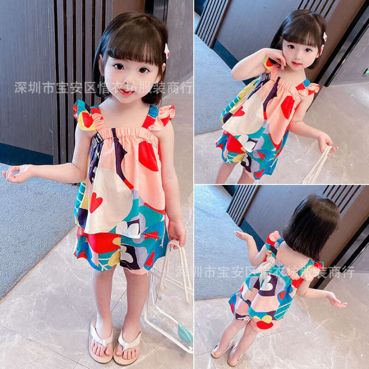 Suspender shorts 2023 new girl baby casual dress two-piece set, stylish children's summer fashion trend
