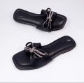 Flat Sandals For Women Fashionable Flat Shoes For Regular Use.