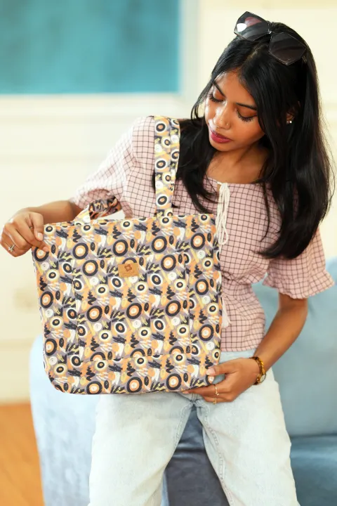 Stylish%20Hand%20Painted%20Abstract%20Design%20Top%20Handle%20Bags%20-%20Image%208