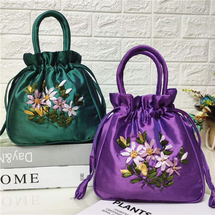 Portable%20Top-Handle%20Bags%20Women%20Flower%20Embroidered%20Silk%20Mini%20Potli%20Bag%20Chinese%20Style%20Females%20Handbags%20Retro%20Drawstring%20Shopping%20Handbag%20-%20Image%204