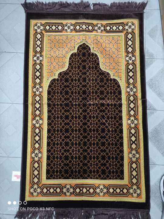 Luxurious%20Prayer%20Mat-%20Made%20in%20Turkey%20-%20Image%204