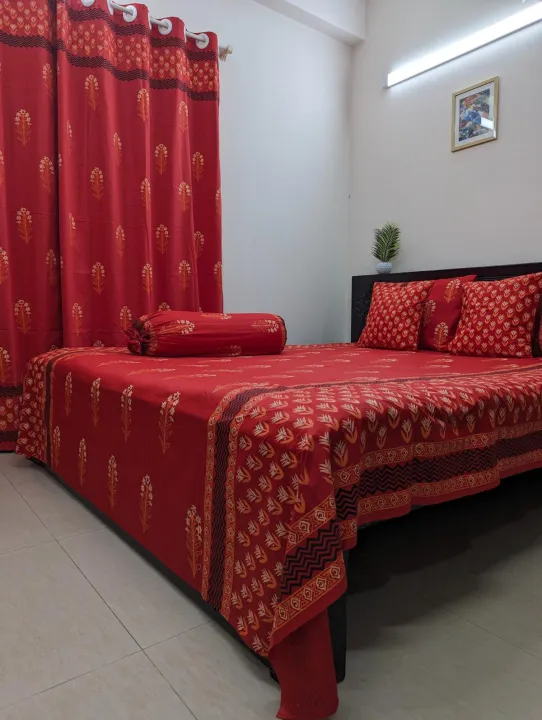 Soft%20Twill%20Cotton%20luxury%20Hand%20Block%20King%20Size%20Bedsheet%20-%20Image%204