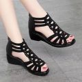 Soft leather roman sandals women's summer 2022 new soft-soled mom shoes fashion wear women's sandals wedge heel women's shoes.